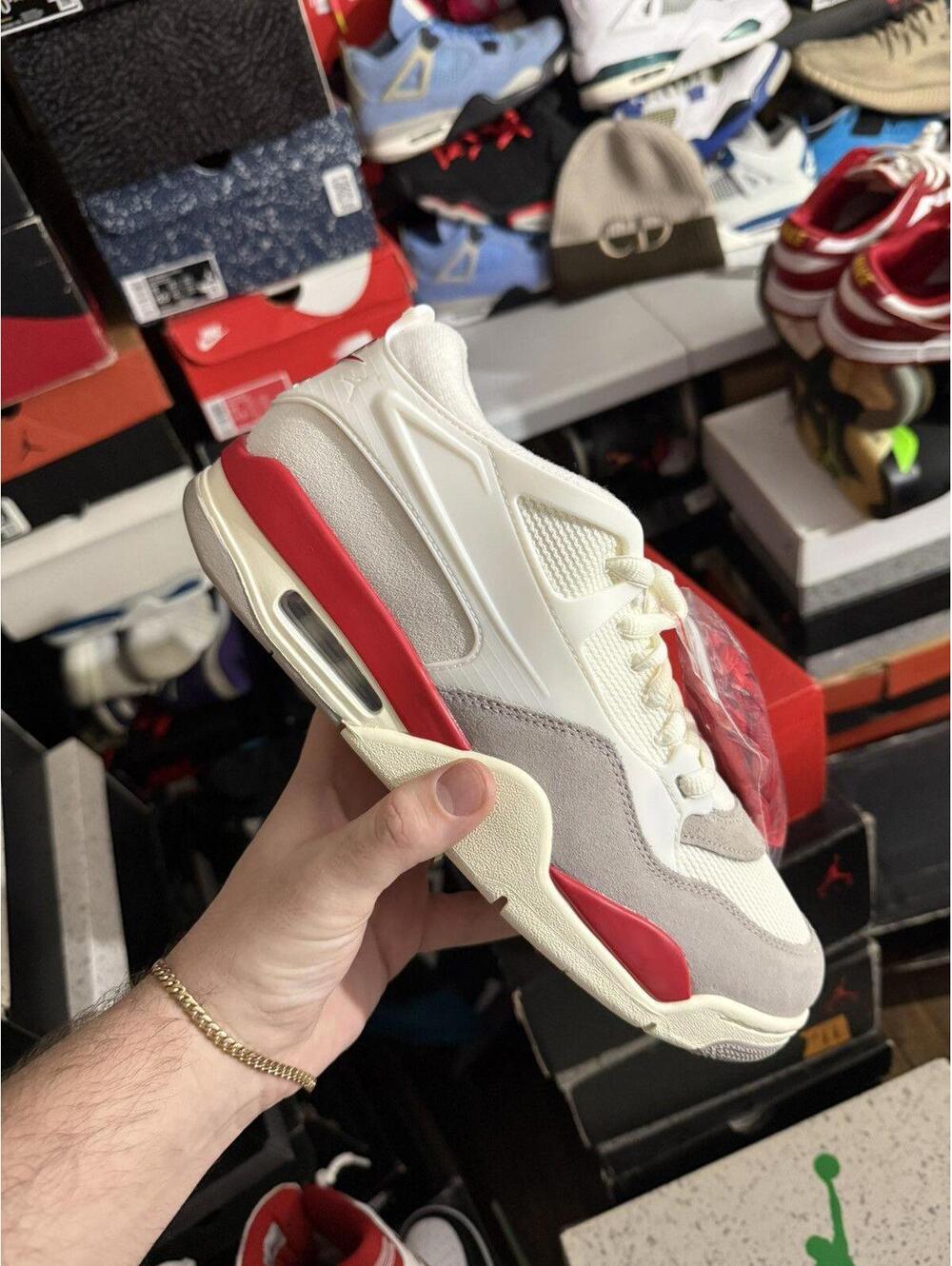 Jordan retro 4 RM fire red sz 11.5